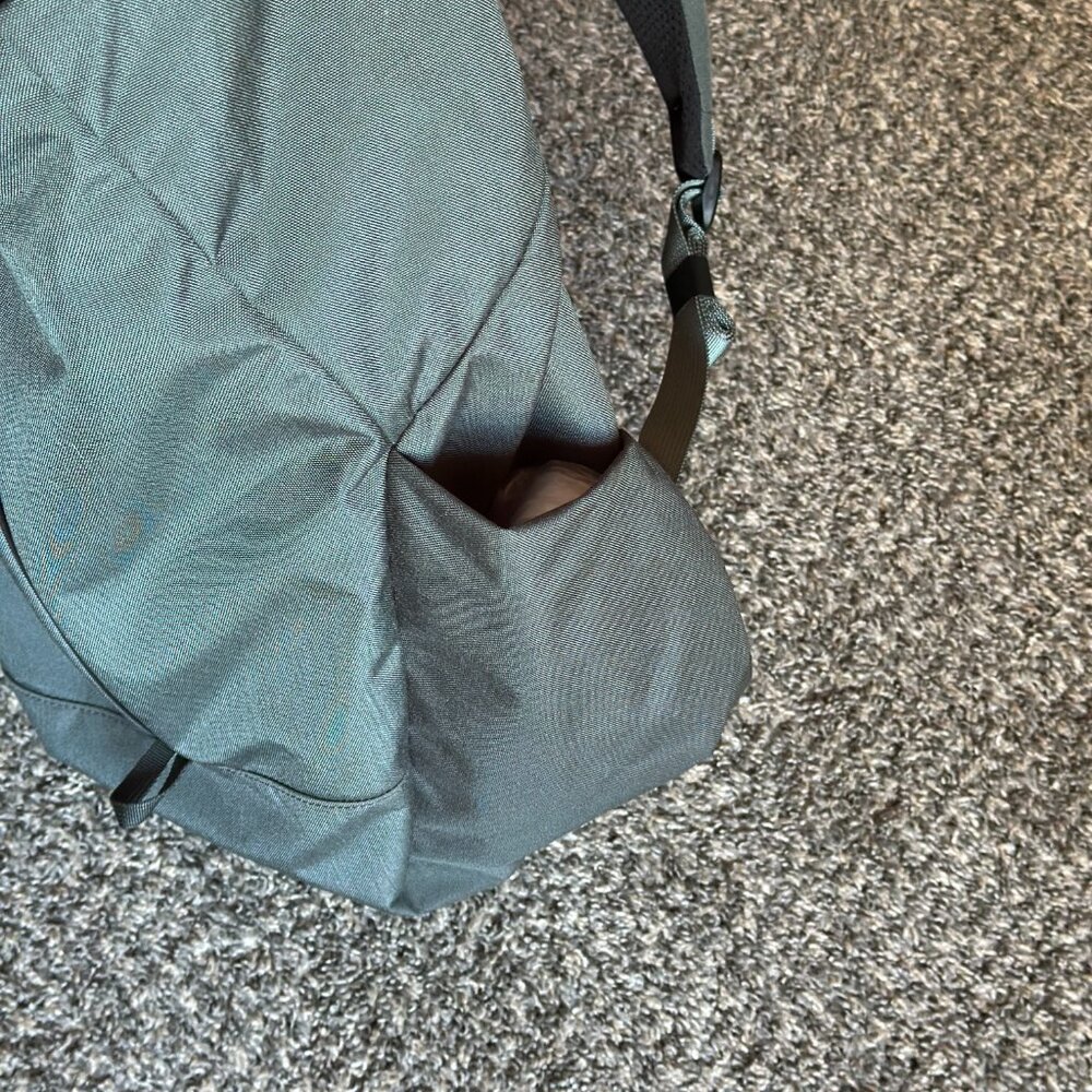 Mystery Ranch Back pack - Picture 9 of 10